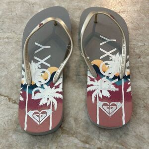 ROXY Flip Flops NWT Size 10